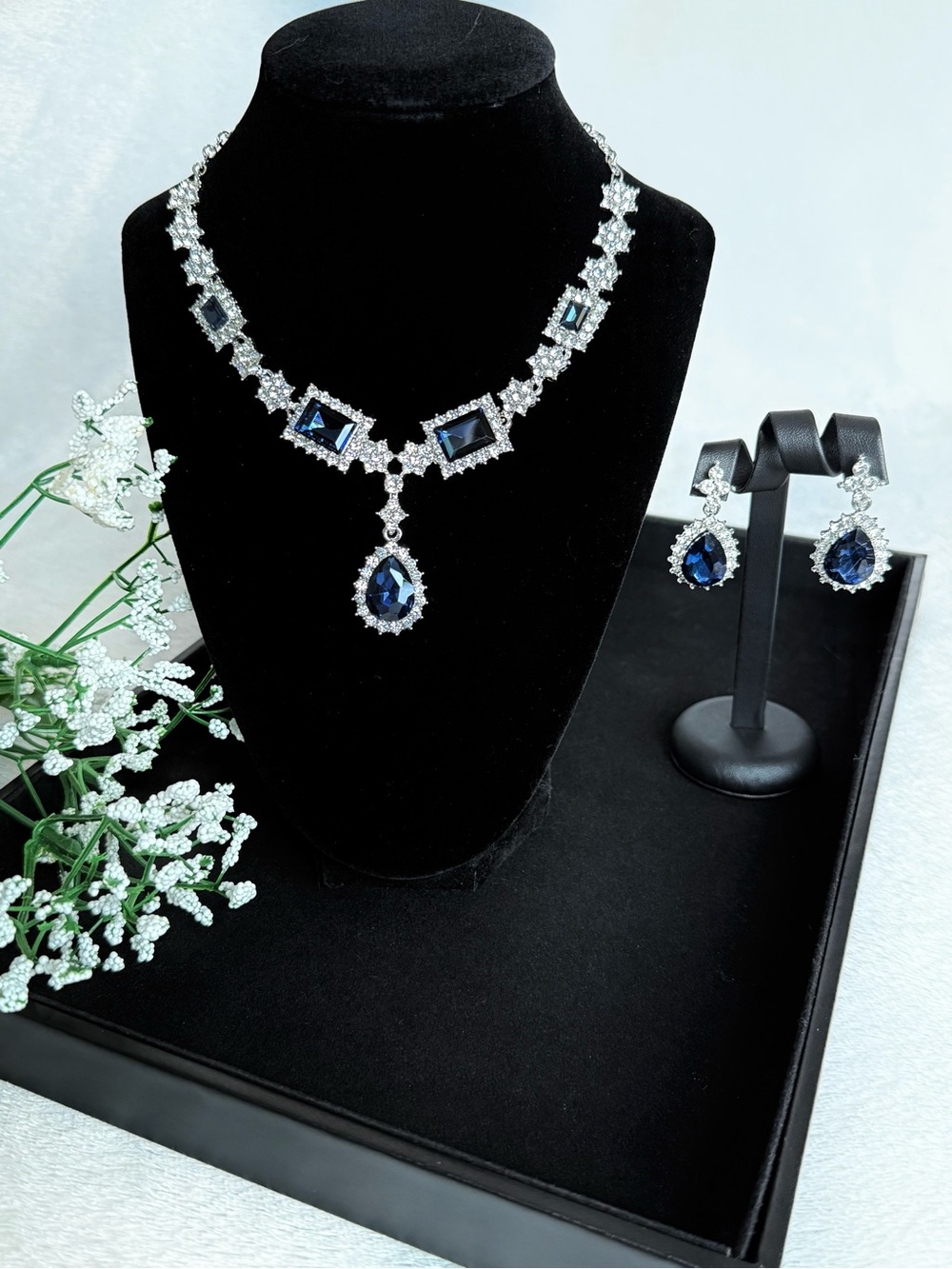 Elegant rhinestone zircon Blue Teardrop Necklace & Earring Set